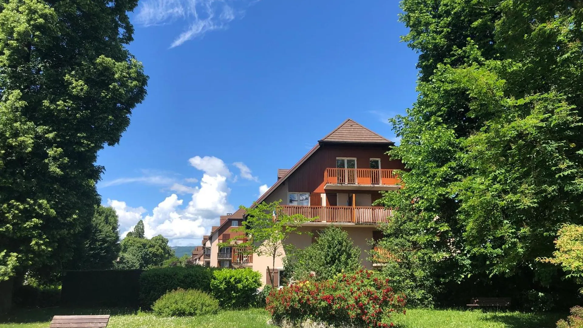 My Emerald Lake Tresserve France